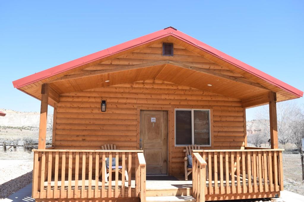 Log Cottages at Bryce Canyon #1